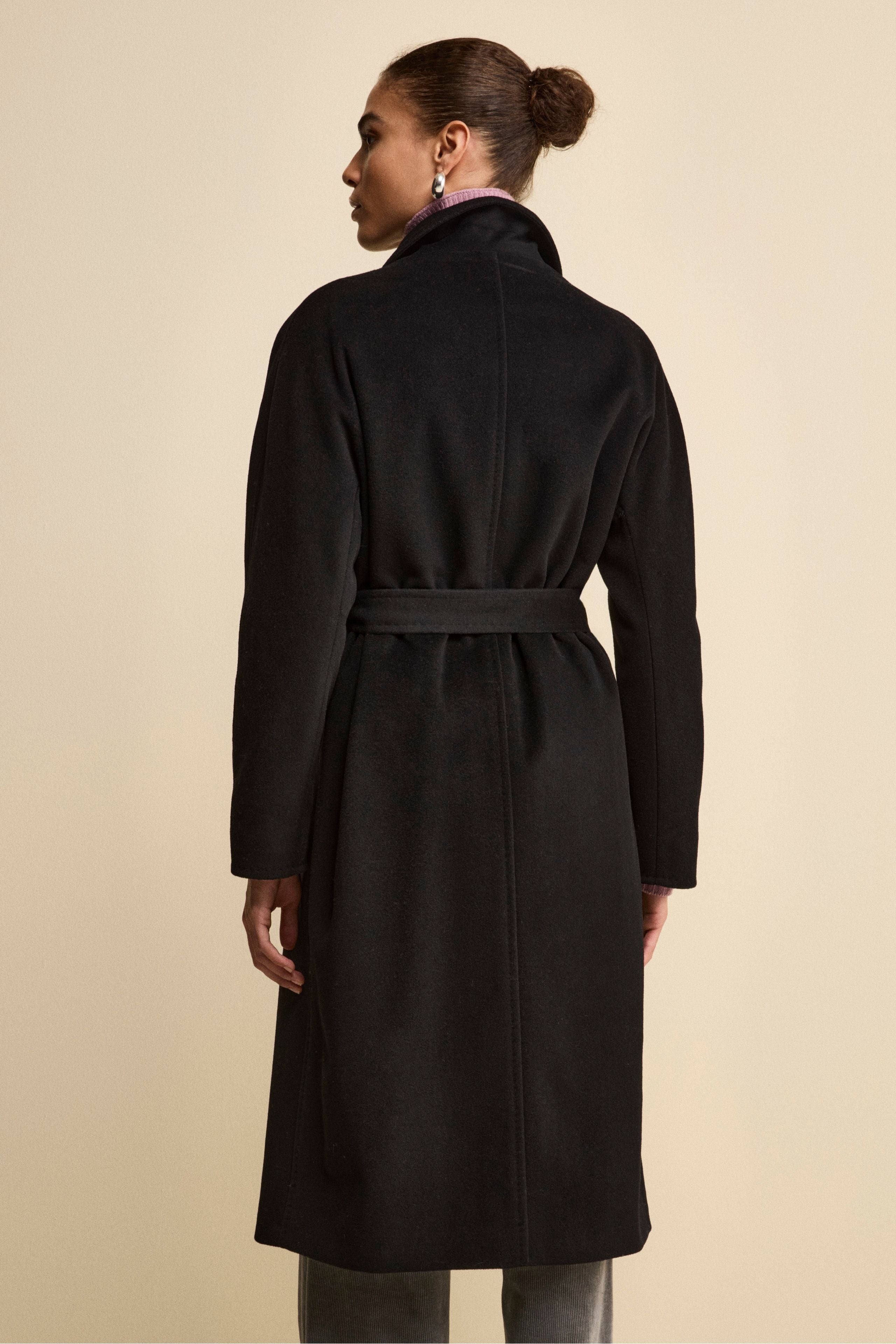 Double-Breasted Coat with Notch Lapels in Wool and Cashmere - BLACK