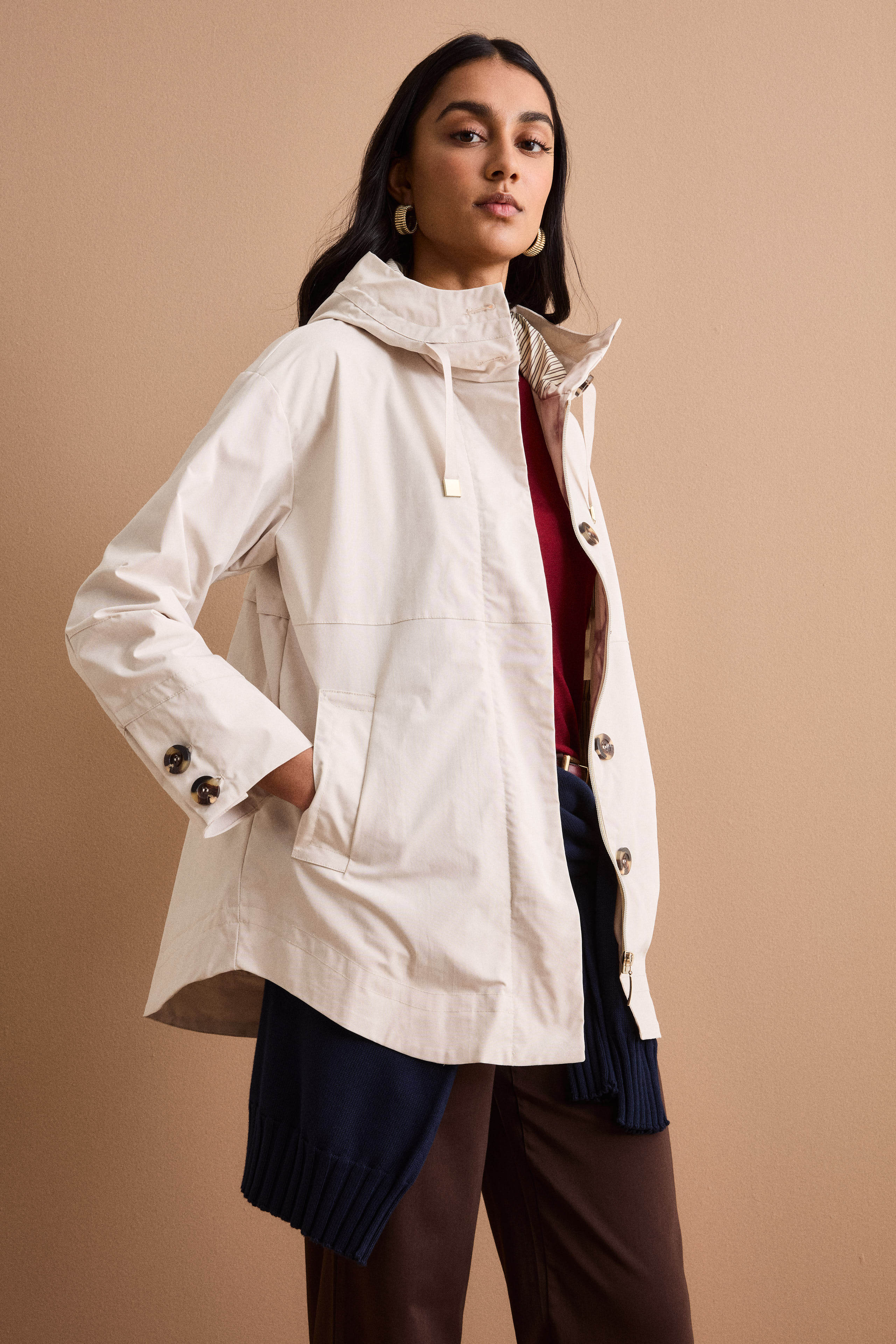 Oversize-Jacke mit Kapuze und Seitentaschen - Elfenbein