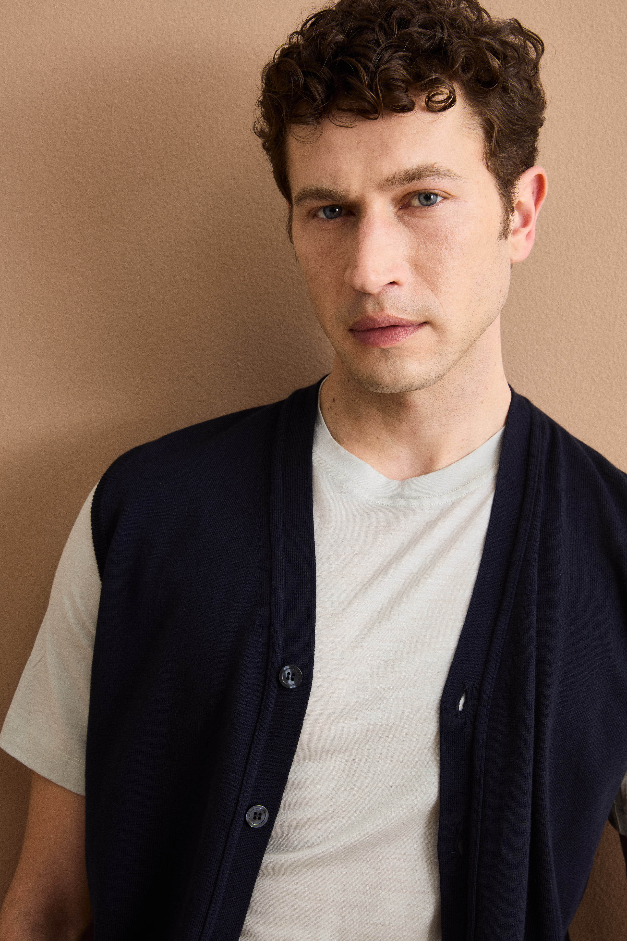 Baumwollweste mit V-Ausschnitt und Knöpfen - BLAU