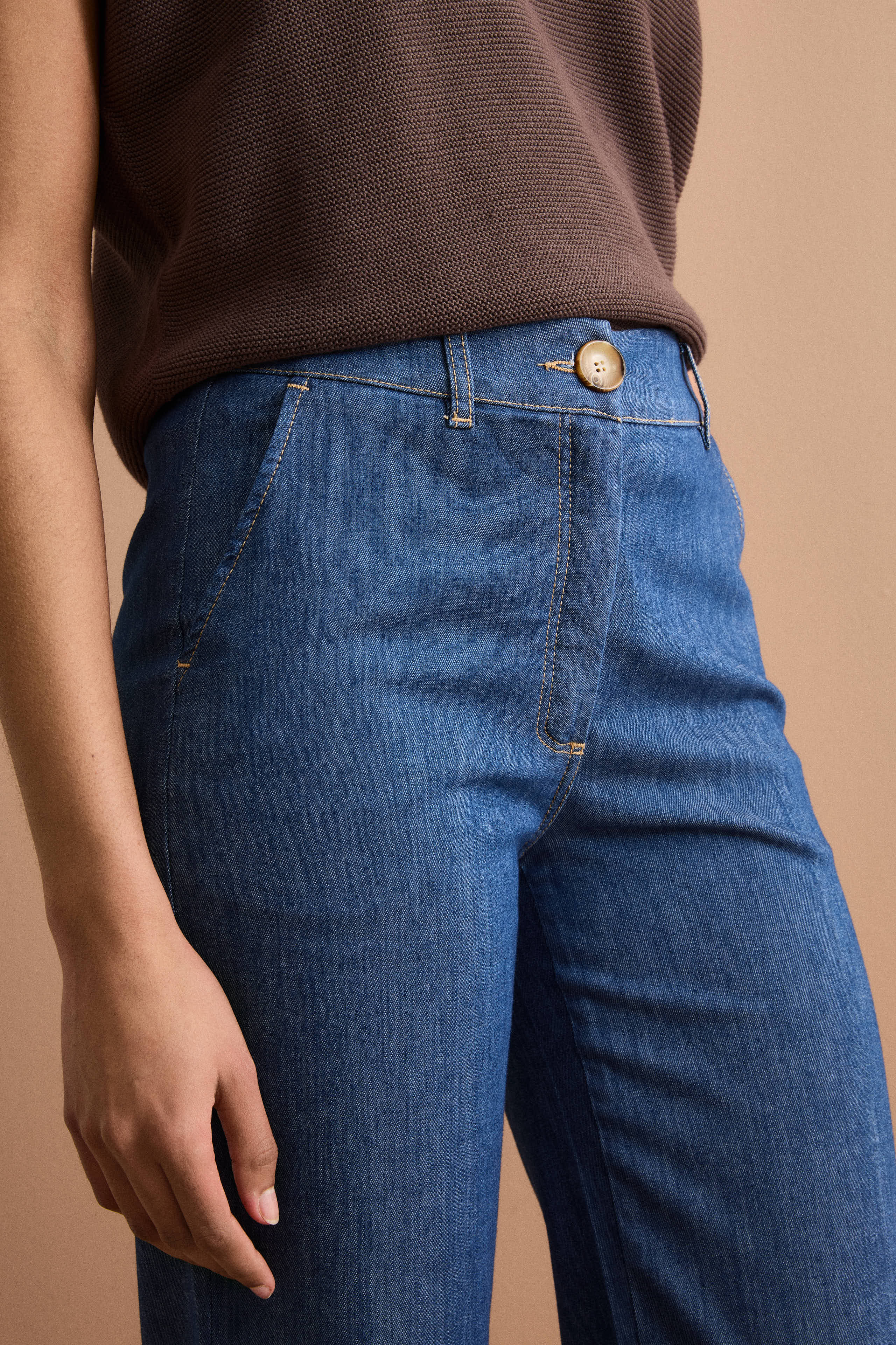 Straight-Leg-Denimhose aus Baumwollmischung - DENIM