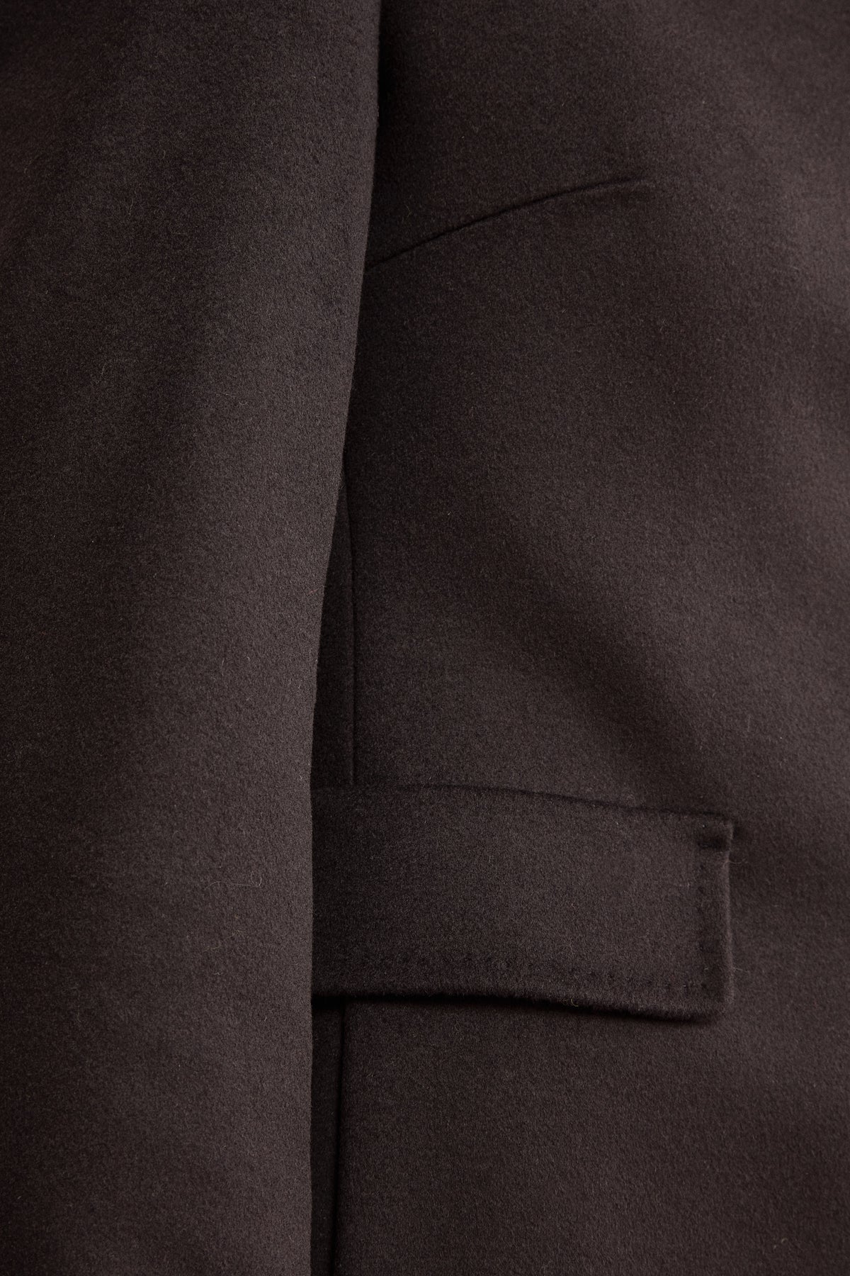 Manteau Mi-Long Cintré en Laine et Cachemire Mélangés - NOIR