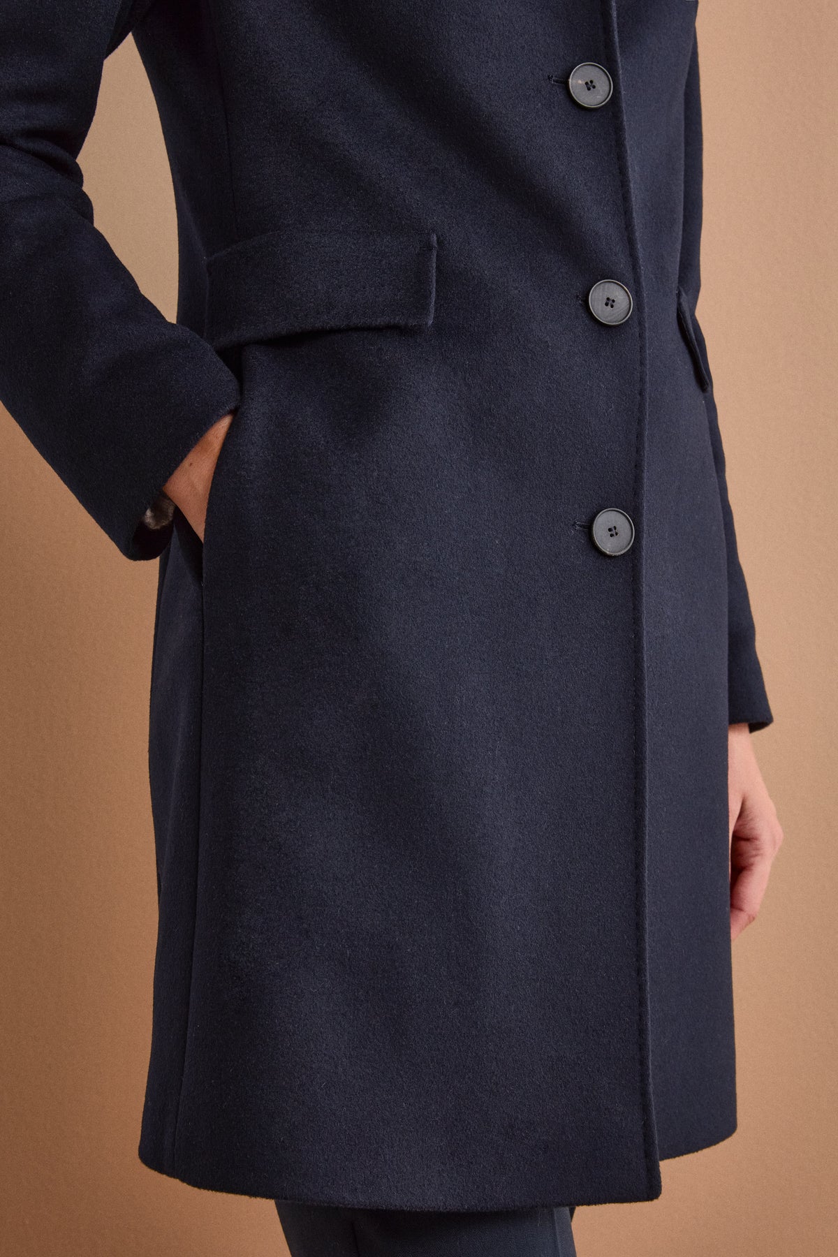 Fitted Midi Coat in Wool and Cashmere Blend - BLUE
