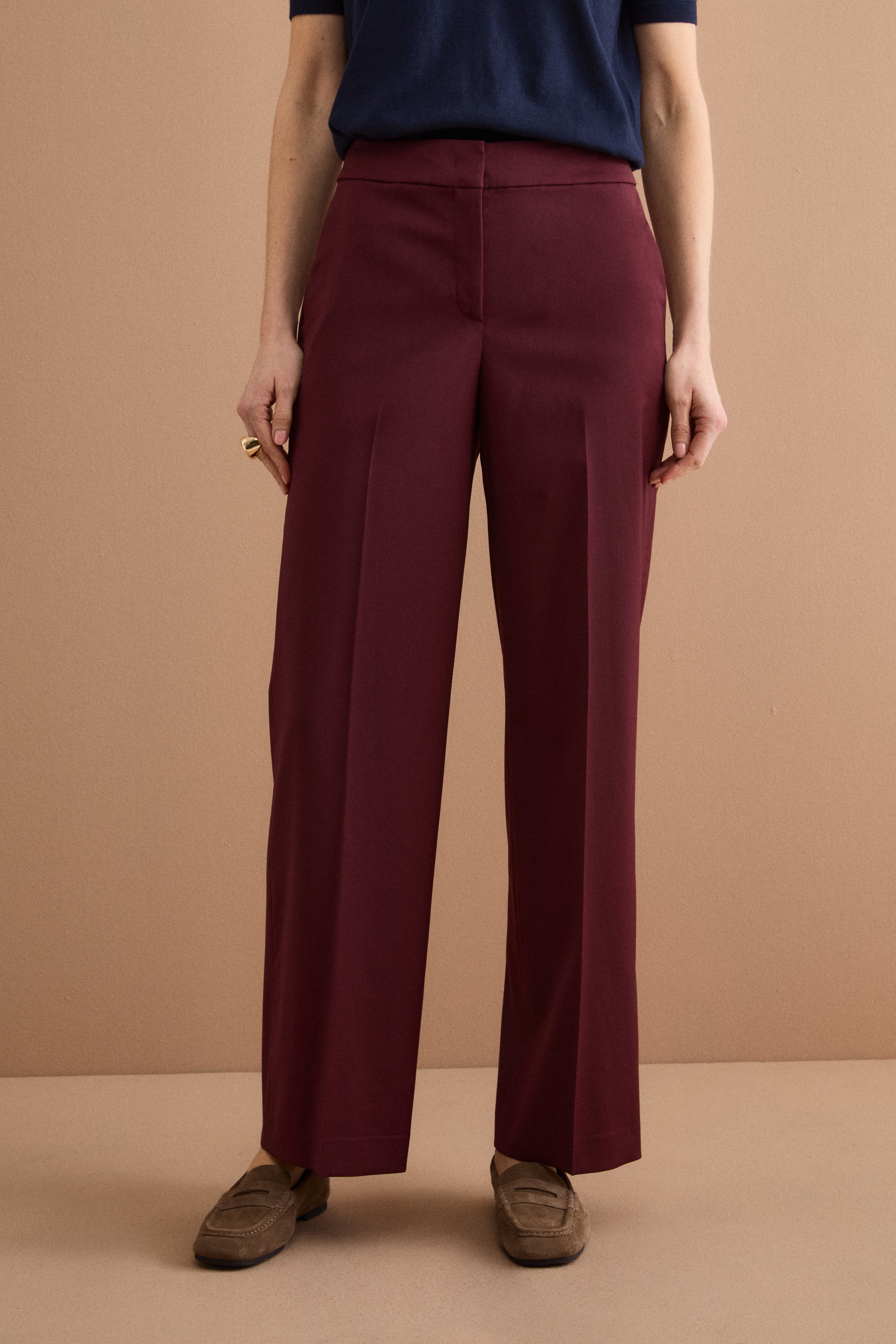 Elegant Wide-Leg Virgin Wool Trousers - Burgundy