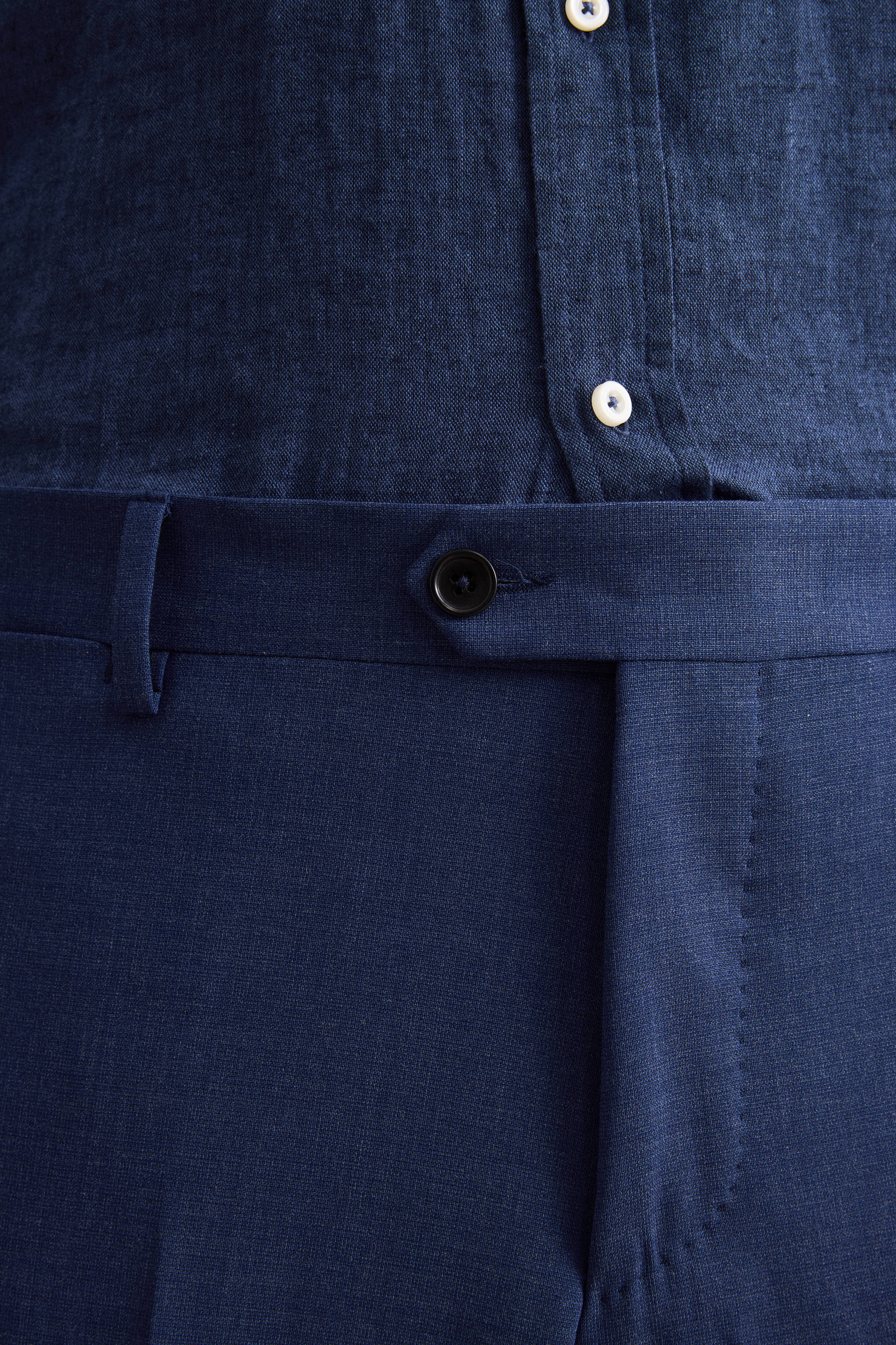 Halbgefütterter Anzug aus Schurwolle mit Spitzem Revers - Luftwaffe blau