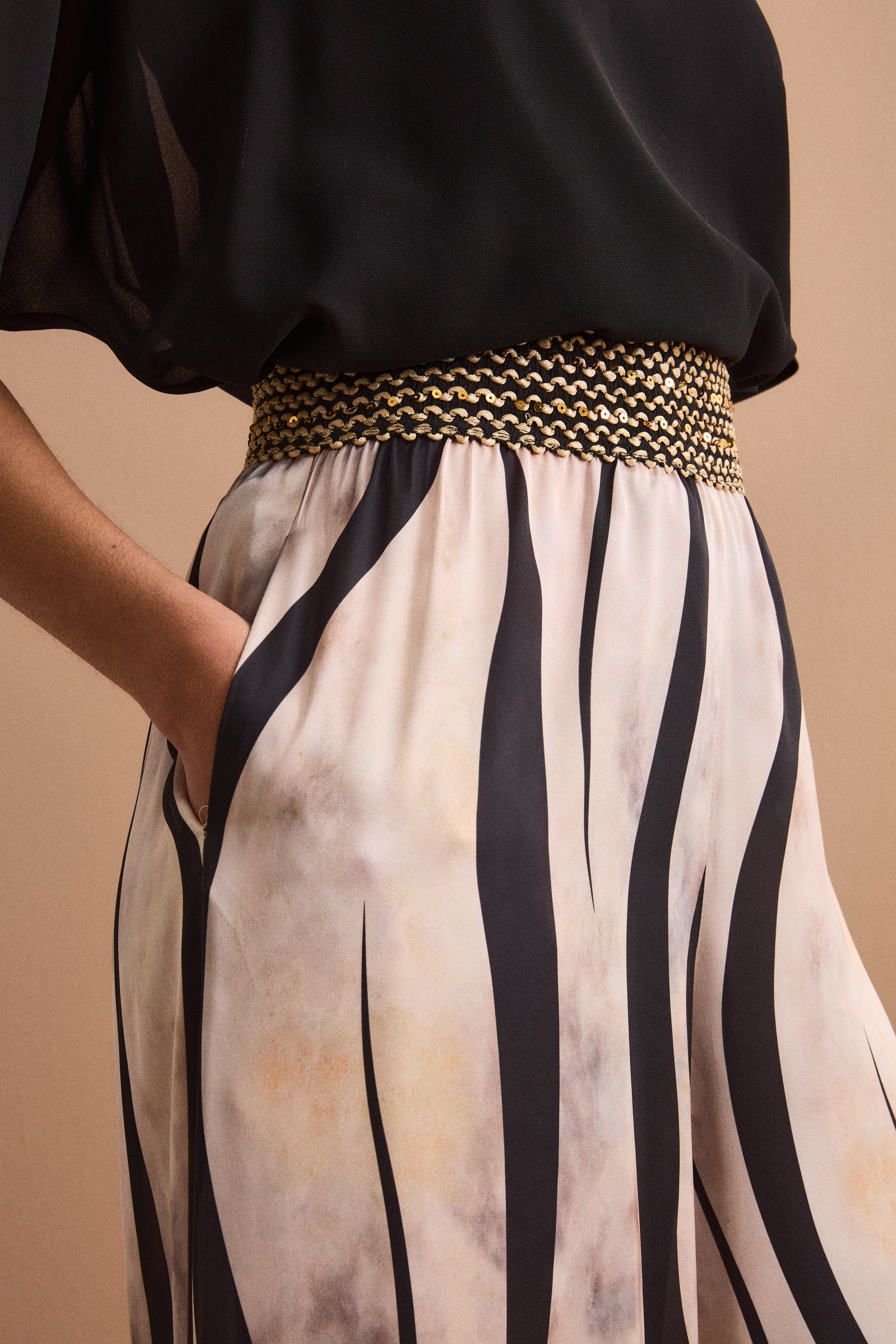 Pantalon Fluide de Cérémonie avec Passementerie - -