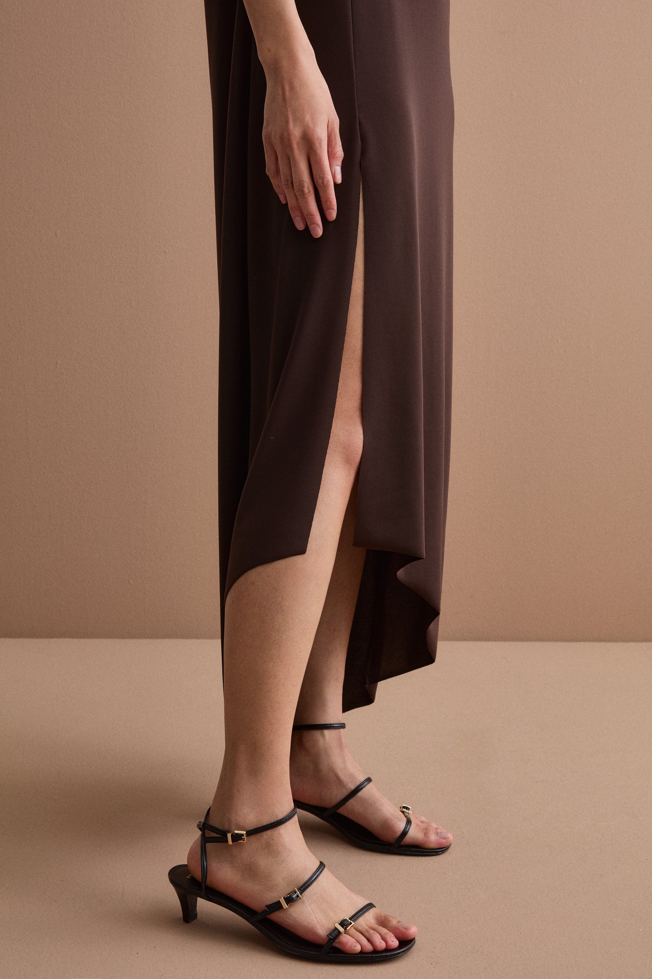 Elegant Jersey Dress with Slit - -