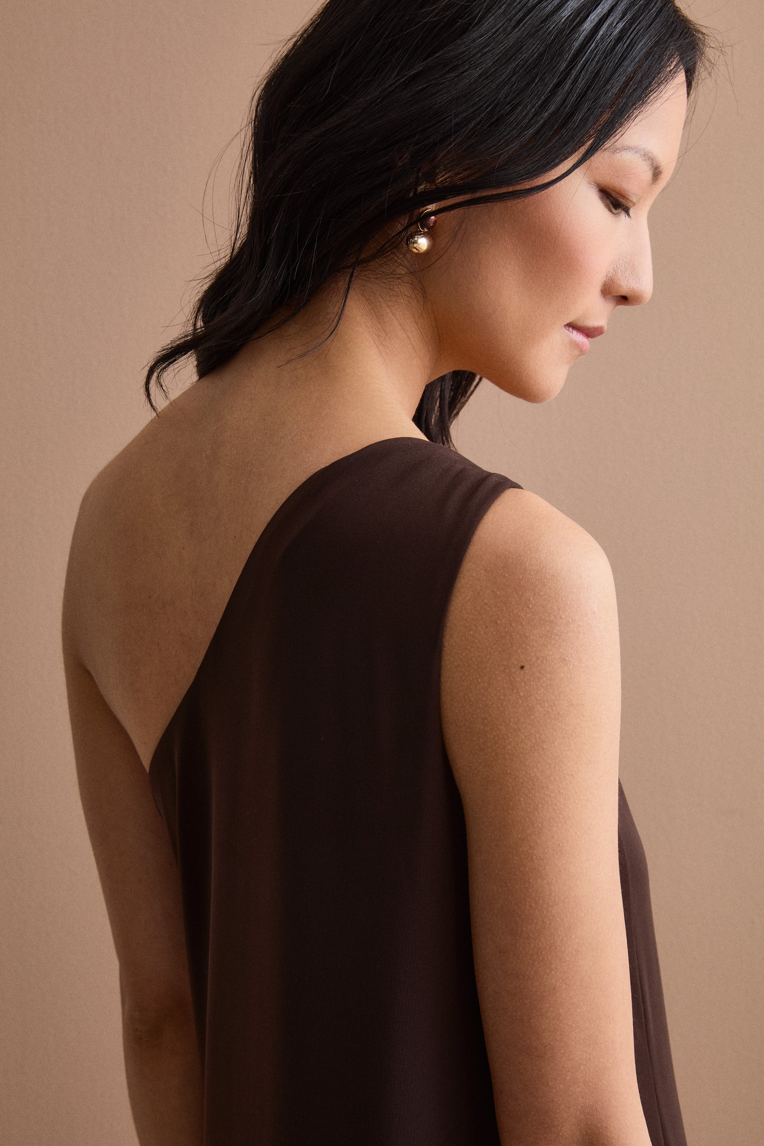 Elegant Jersey Dress with Slit - -