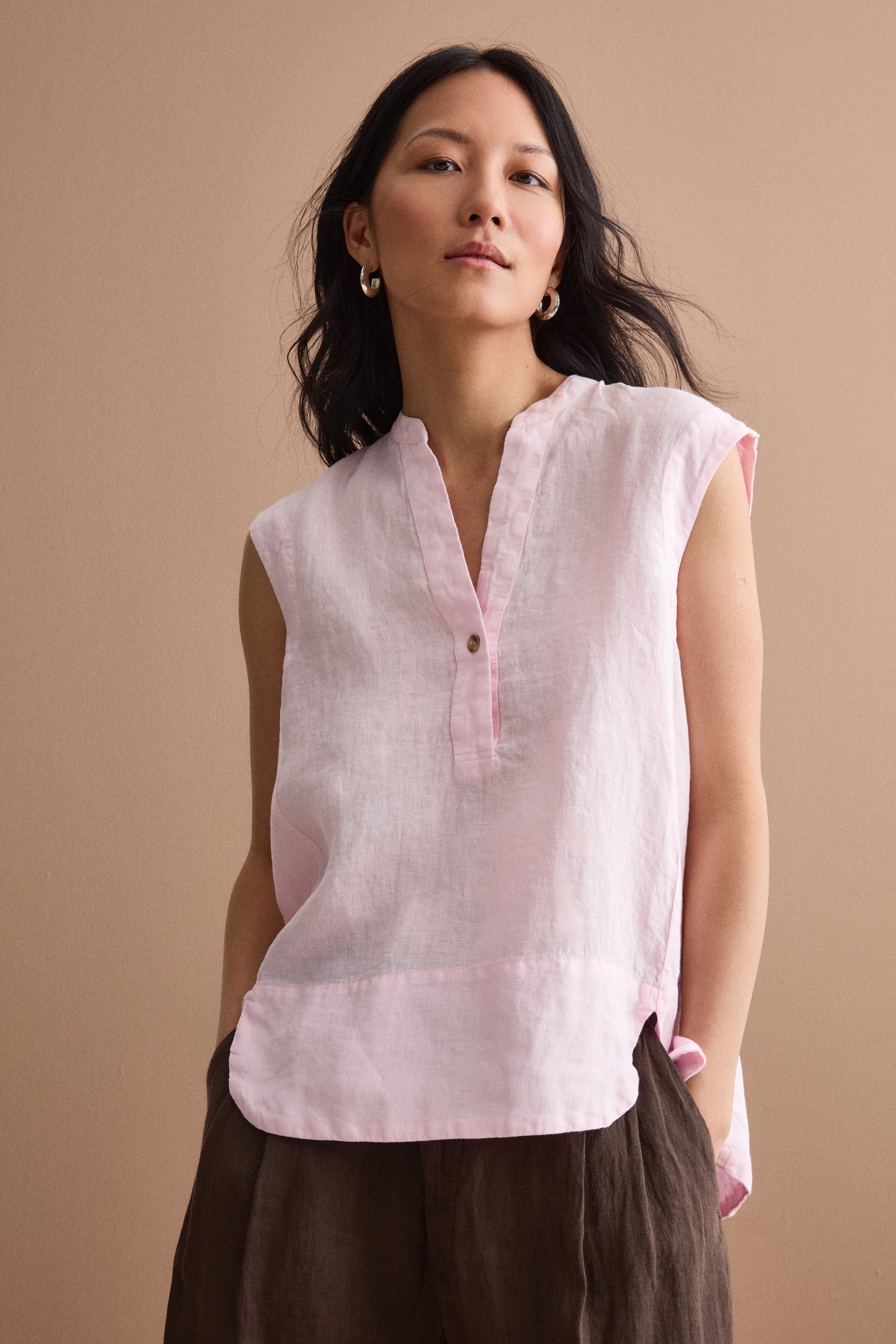 Top Sans Manches en Lin avec Col V - Rose