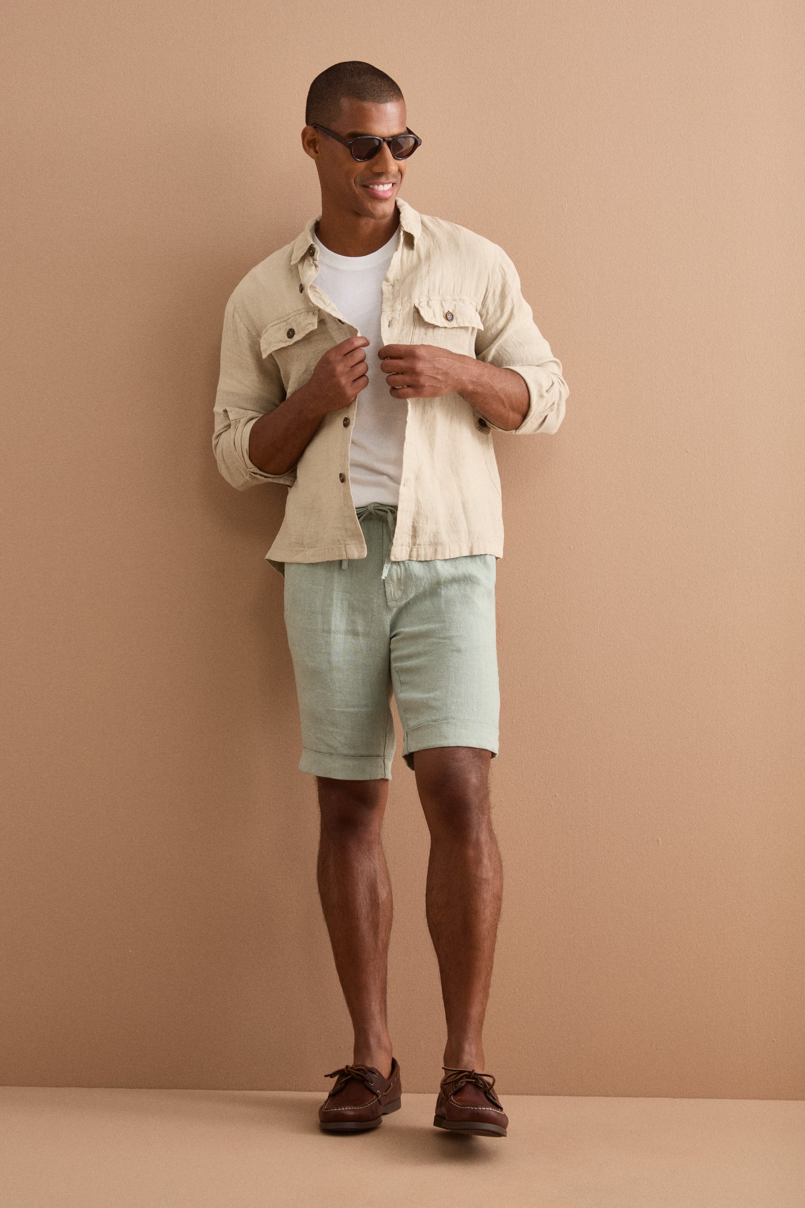 Linen Bermuda Shorts with Drawstring and Turn-Up Hem - GREEN