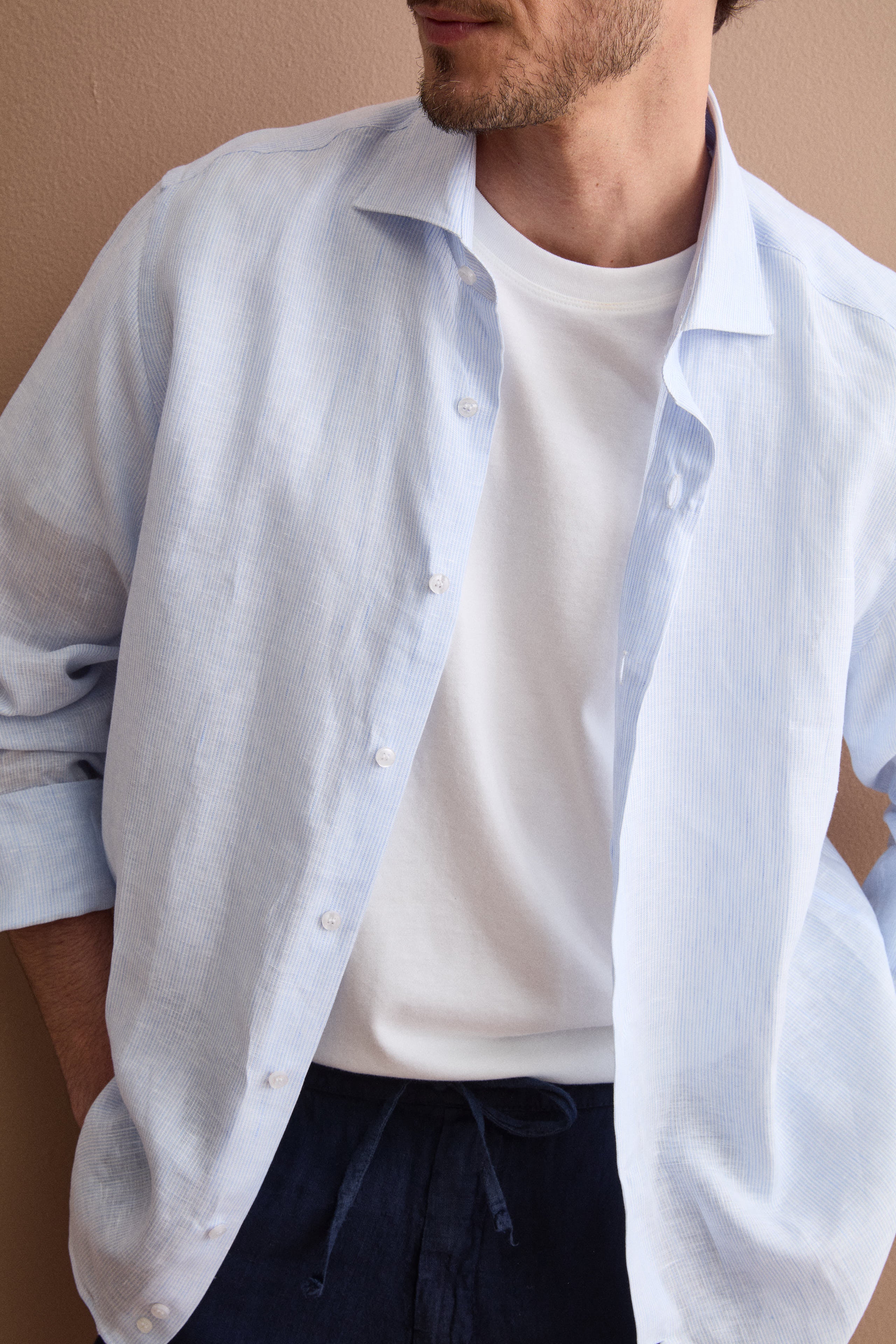 Men’s casual regular-fit linen shirt - Light blue stripe