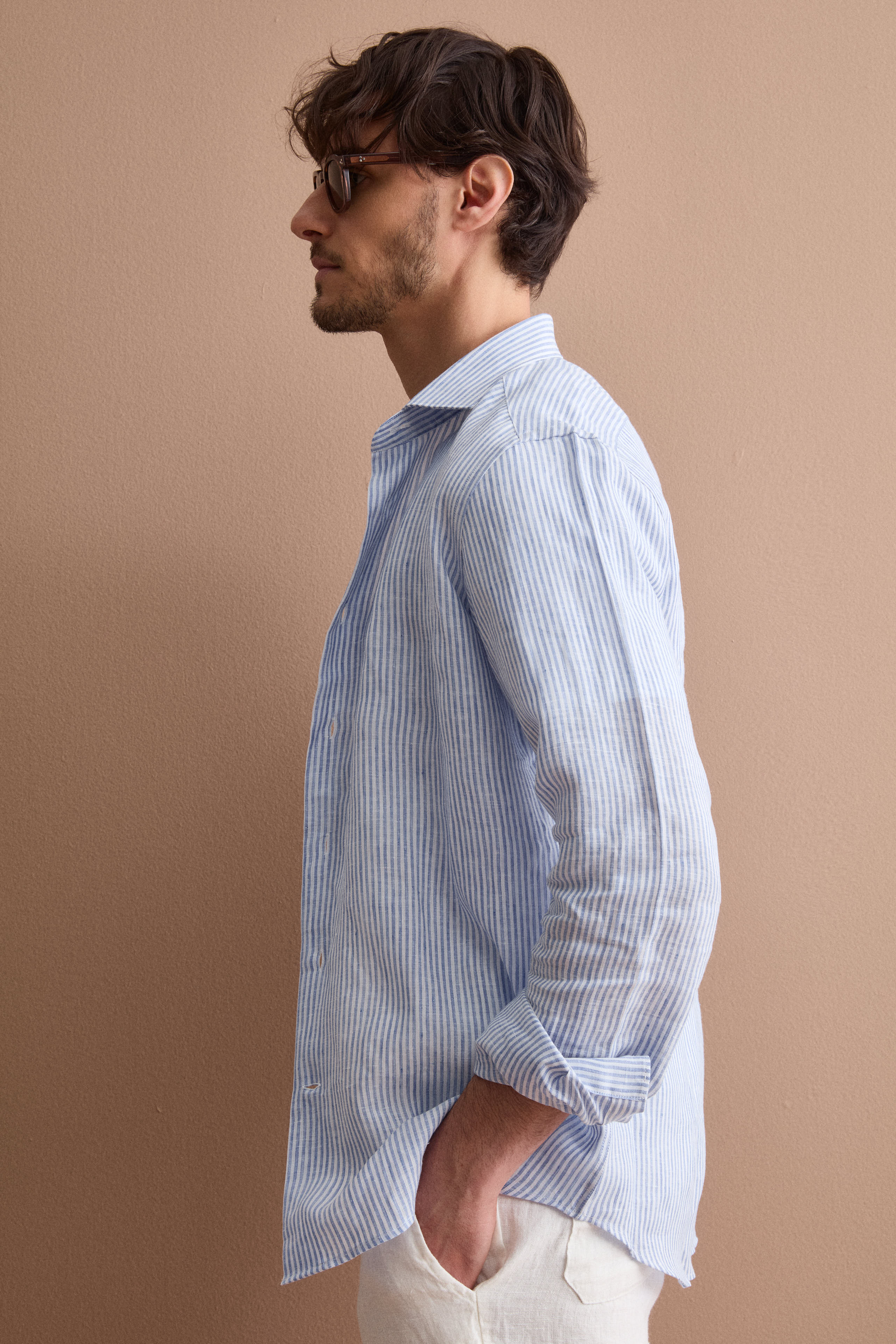 Striped linen custom-fit shirt - Light blue stripe