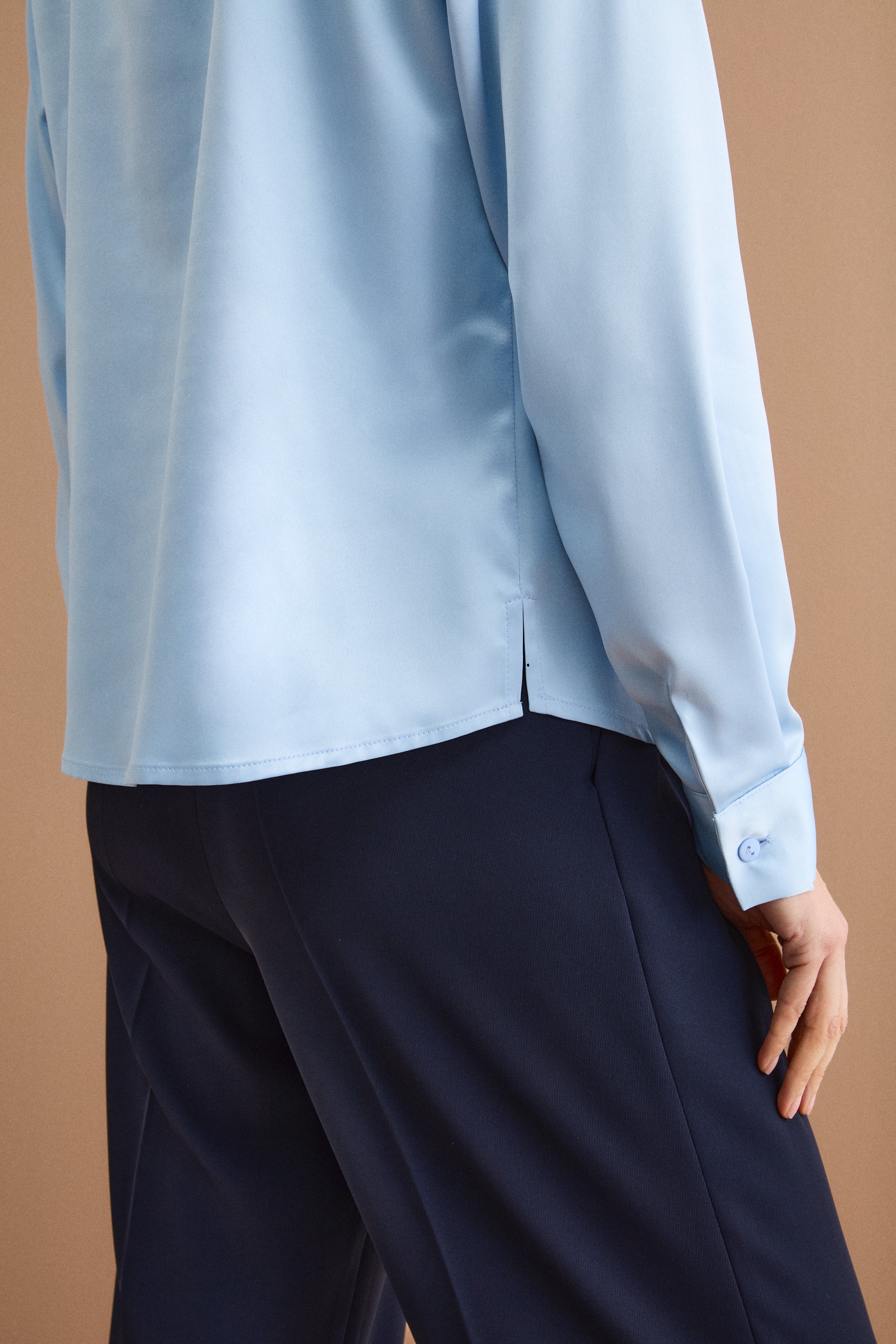 Blouse élégante oversize avec col chemise - Bleu clair