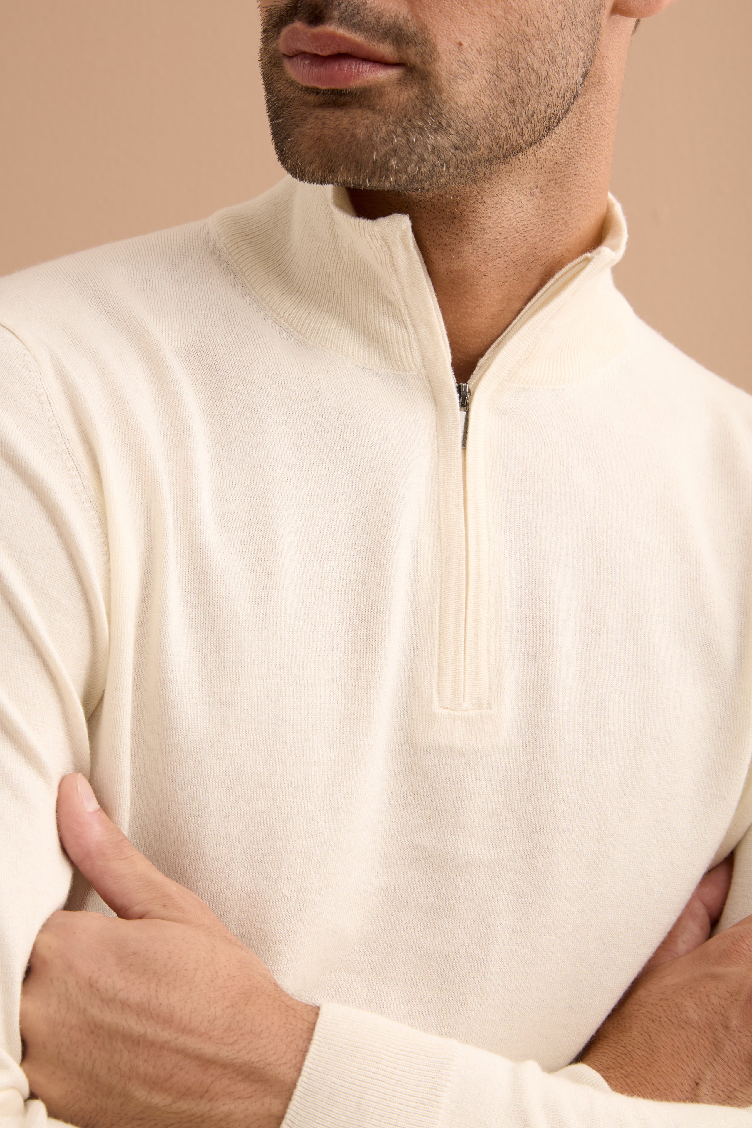 Herren-Stehkragenpullover mit halbem Reißverschluss aus Seide und Kaschmir - Elfenbein