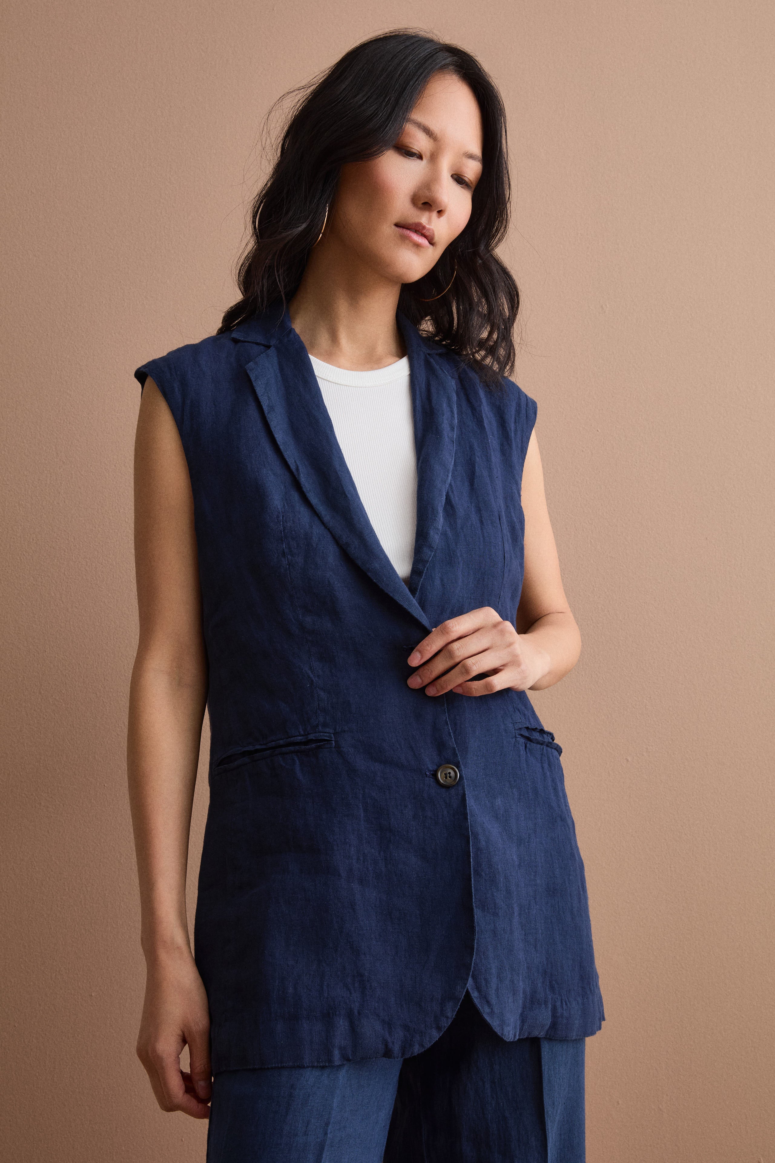 Unlined Linen Vest with Classic Lapels - Navy blue
