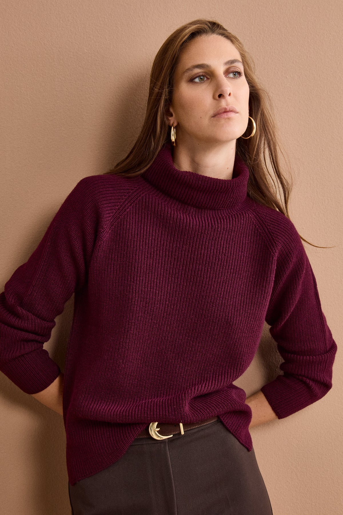 Oversize-Rollkragenpullover aus Merinowolle im englischen Rippenstrick - Burgundisch