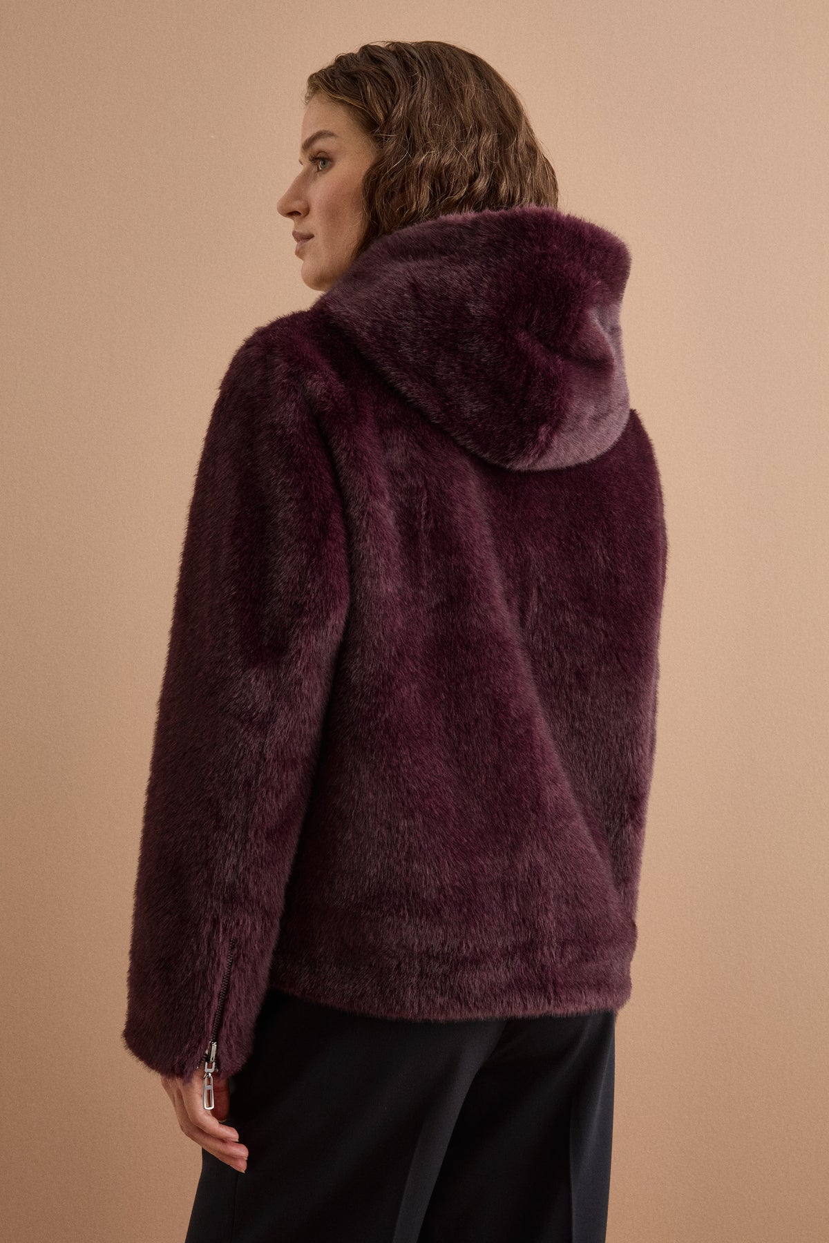 Pelliccia Reversibile con Zip e Cappuccio - BORDEAUX