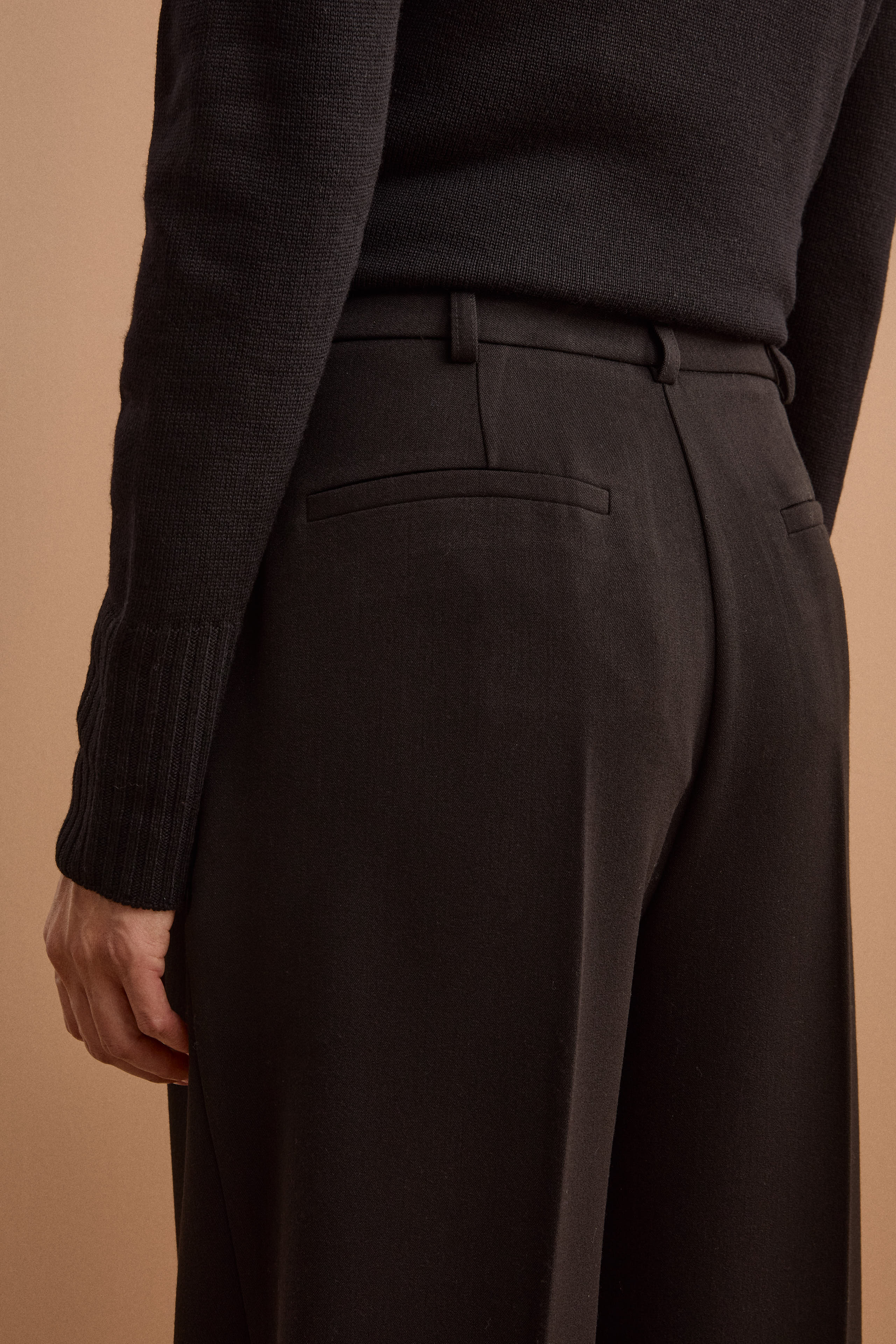 Weite Bundfaltenhose - SCHWARZ