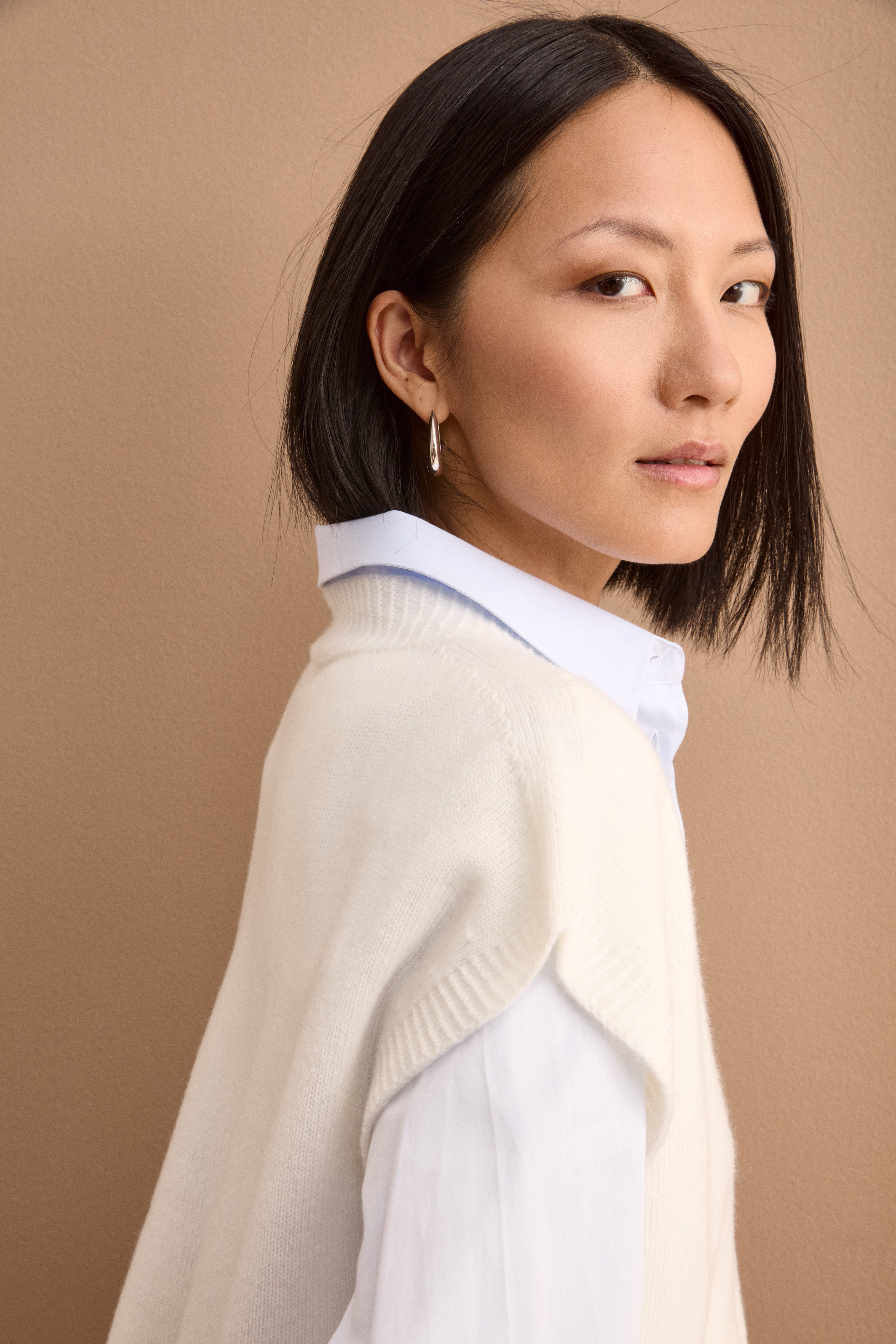 Oversized Super Soft Wool V-Neck Vest - CREAM