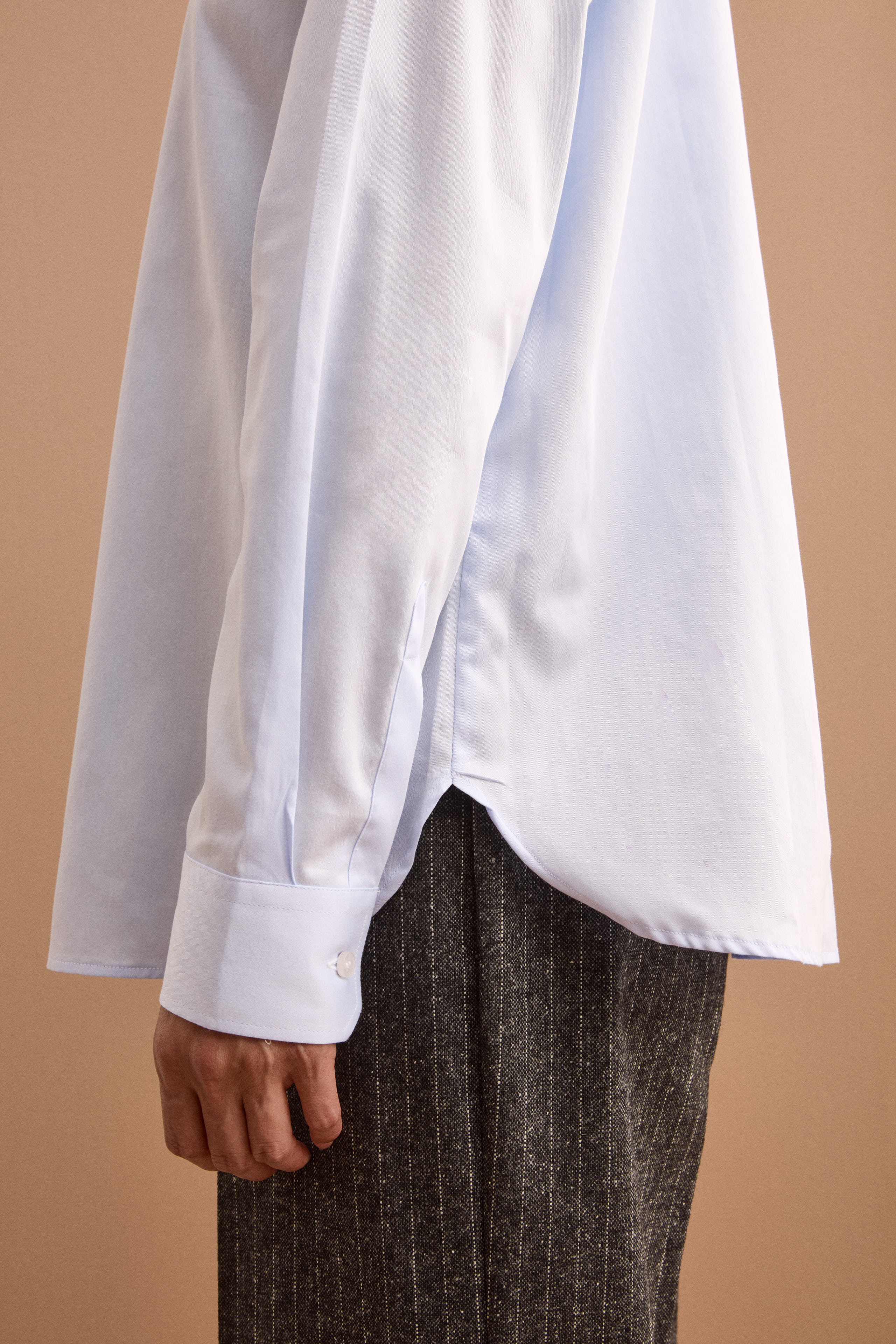 Oversize-Baumwollbluse mit Falten - Hellblau
