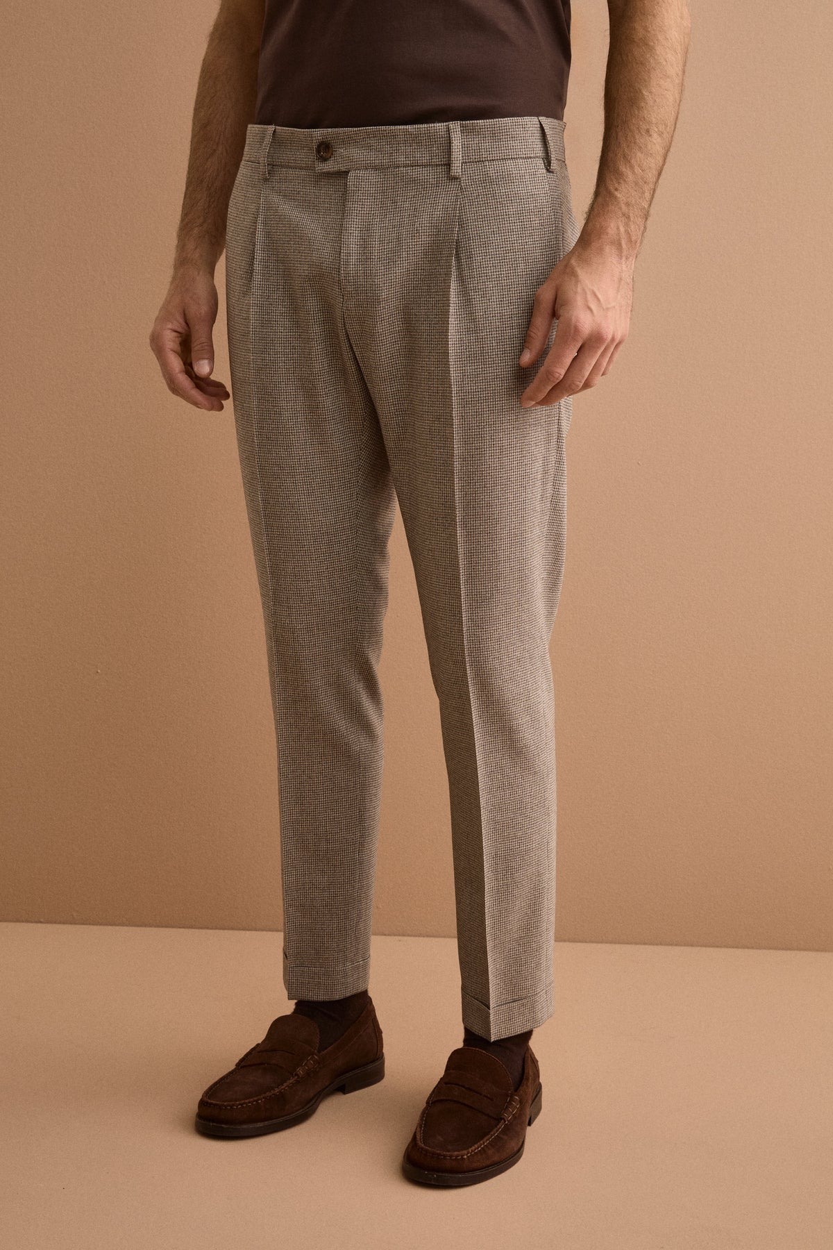 Regular-Fit Pure Virgin Wool Trousers with Front Pleats and Turn-Up Hems - HOUNDSTOOTH BEIGE