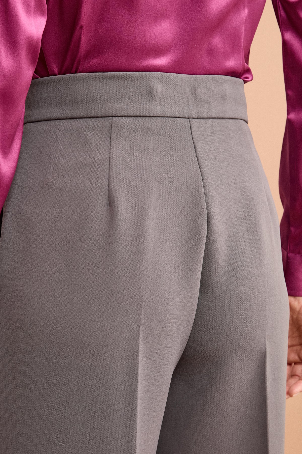 Wide-Leg Crepe Trousers - Lead grey